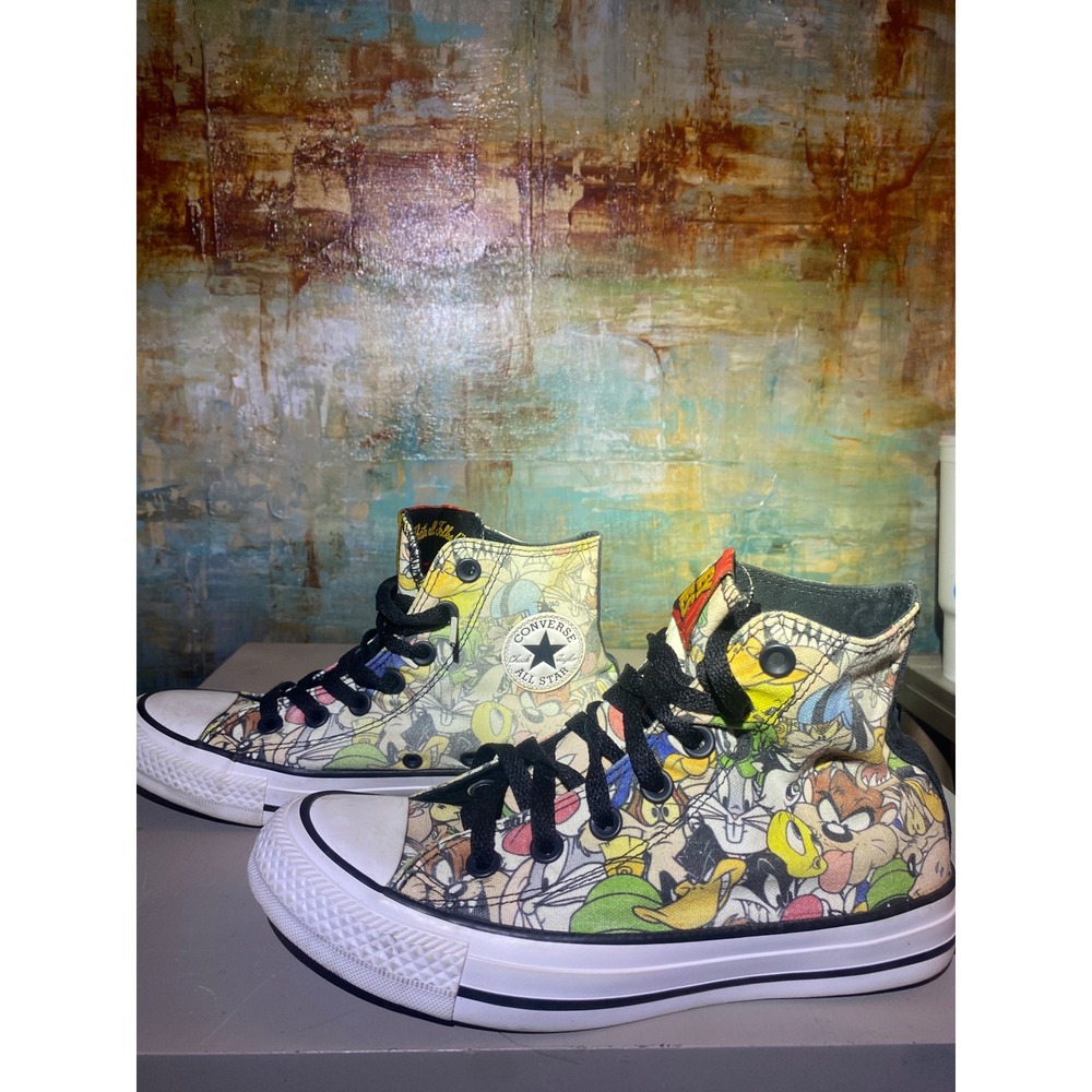 Converse Chuck Taylor‎ All Star Looney Tunes High Top Sneakers Mens 4 Womens 6 - Picture 2 of 9